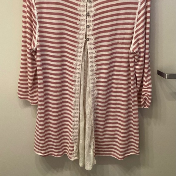 Jolt Pink Striped Hi Low Hem Knit Top XL Lightweight Lace Back Insert Soft Flowy - Picture 4 of 14